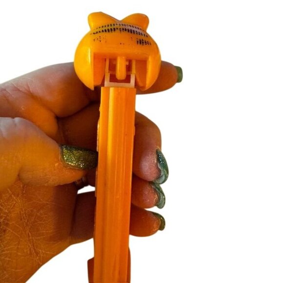 Vintage Orange Garfield PEZ Dispenser Collectible Candy Toy - Picture 6 of 8